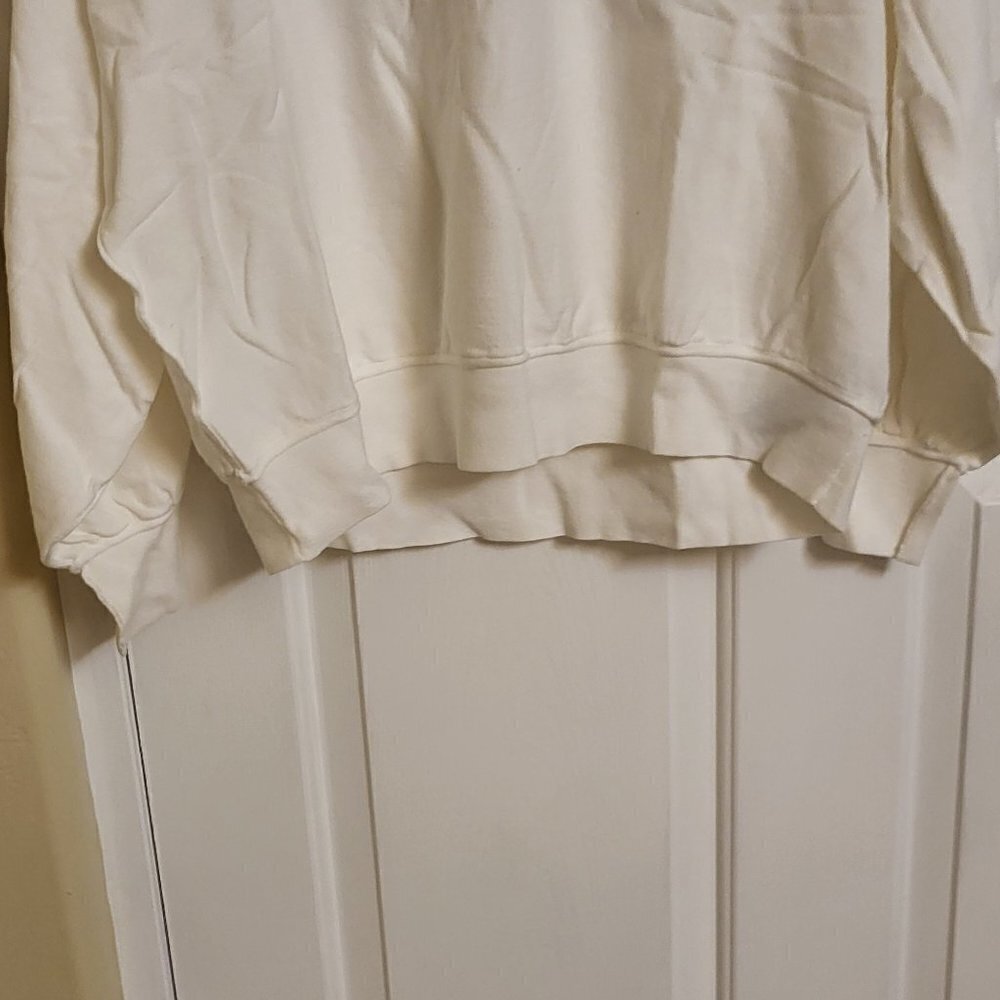 NYDJ V-neck long dolman sleeves Color Vanilla NWT Size 1X - Picture 4 of 13